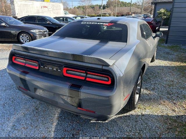 2019 Dodge Challenger Sxt - Image 4